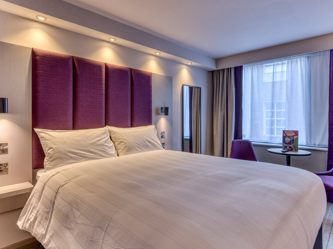 伯爵府智选假日酒店主图