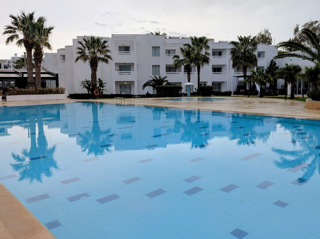 努尔会议中心与度假酒店主图