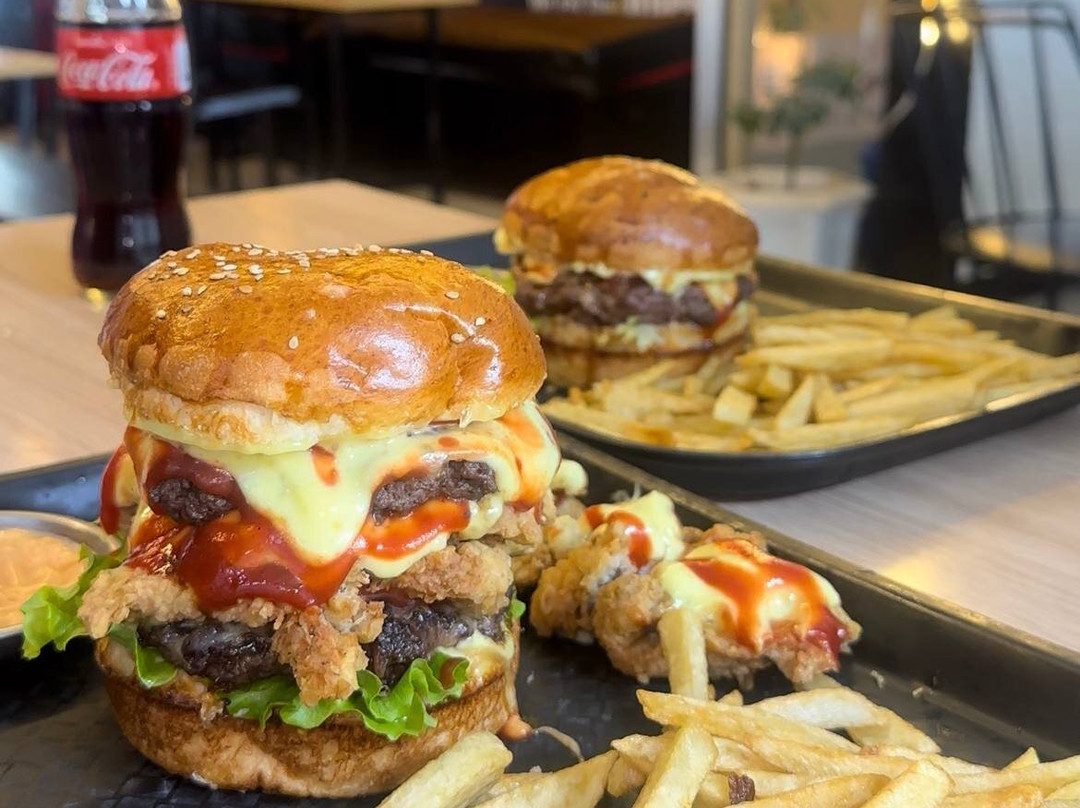 Divine Burger | gourmet and shake