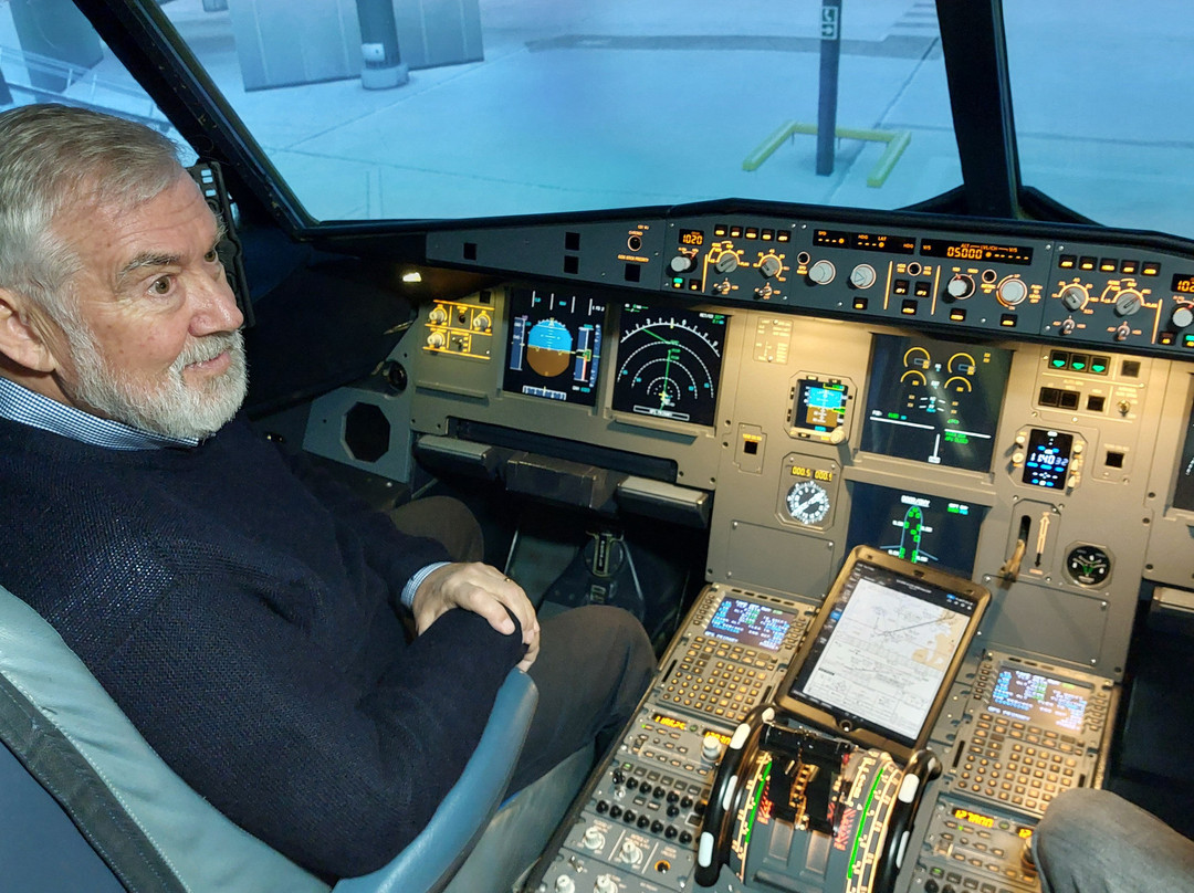 Deeside Flight Simulators-埃尔斯米尔港必去景点