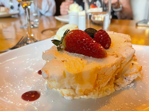 瓦维尔纹章酒店主图