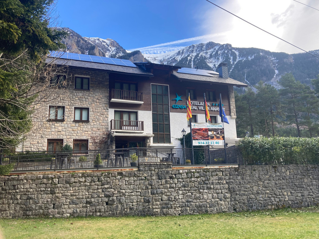 里尔阿娜耶特Spa酒店主图