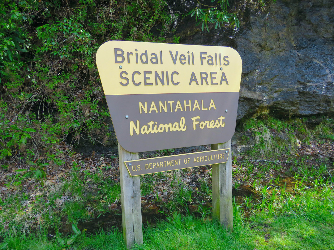 Bridal Veil Falls-海兰兹必去景点