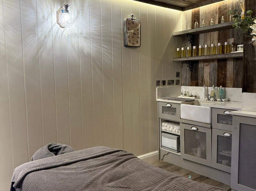 低林海湾酒店主图