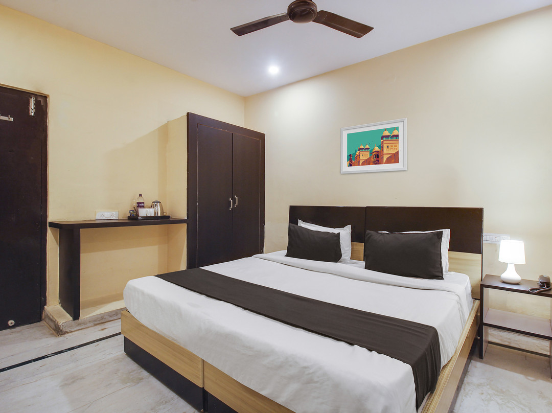 Hotel O Anuguna Tulasi Grand Near JNTU University Hyderabad主图