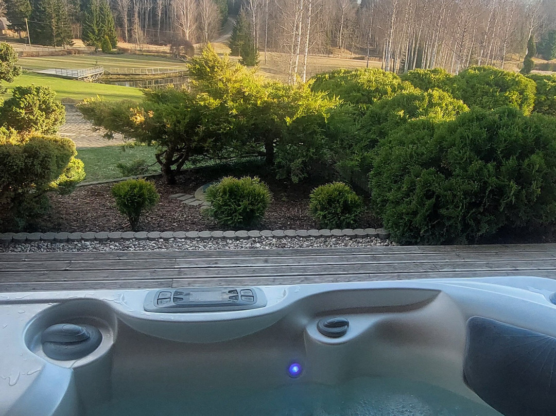 艾则瑞温泉酒店主图