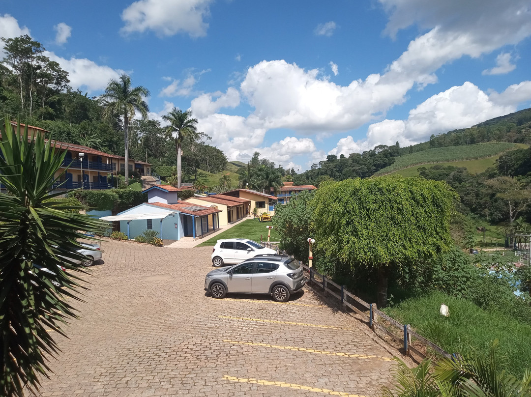 蒙大拿村农庄酒店主图