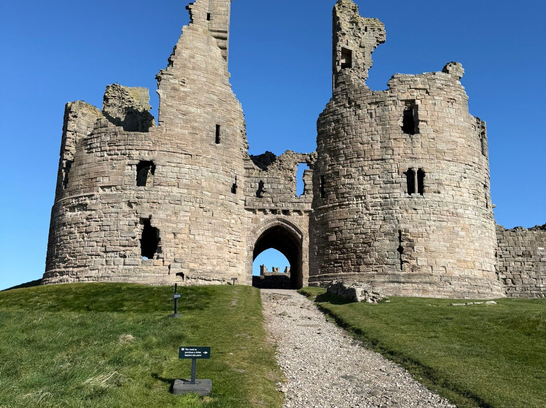 Dunstanburgh Castle-Craster必去景点