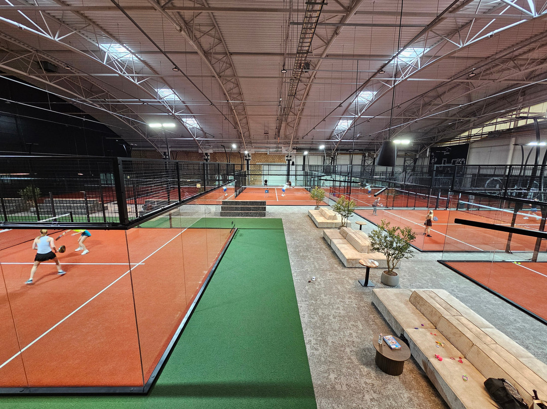 MOSH CLUB | Padel Dreiliņi-Ropazi必去景点