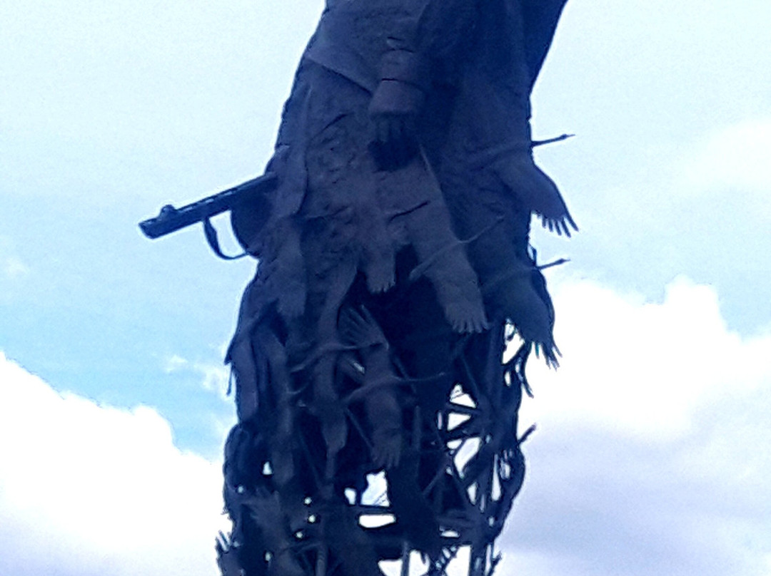 Rzhevskiy Memorial to a Soviet Soldier-Rzhev必去景点