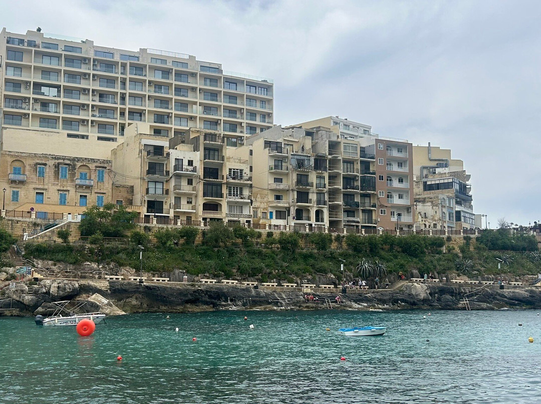 Xlendi Beach, Cliff and Caves-Xlendi必去景点