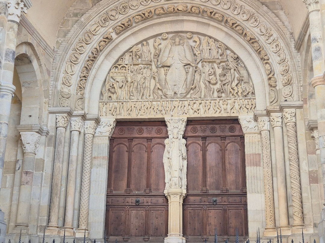 Cathédrale St-Lazare-Autun必去景点
