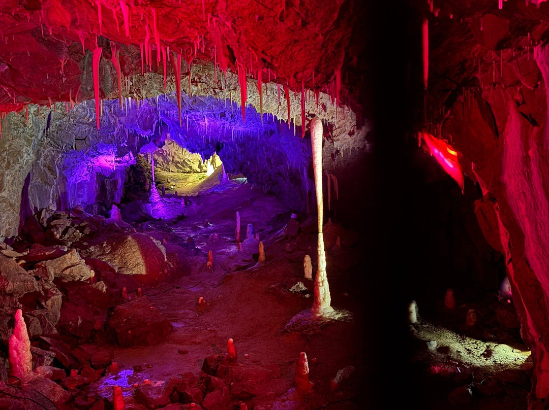 Stump Cross Caverns-Pateley Bridge必去景点