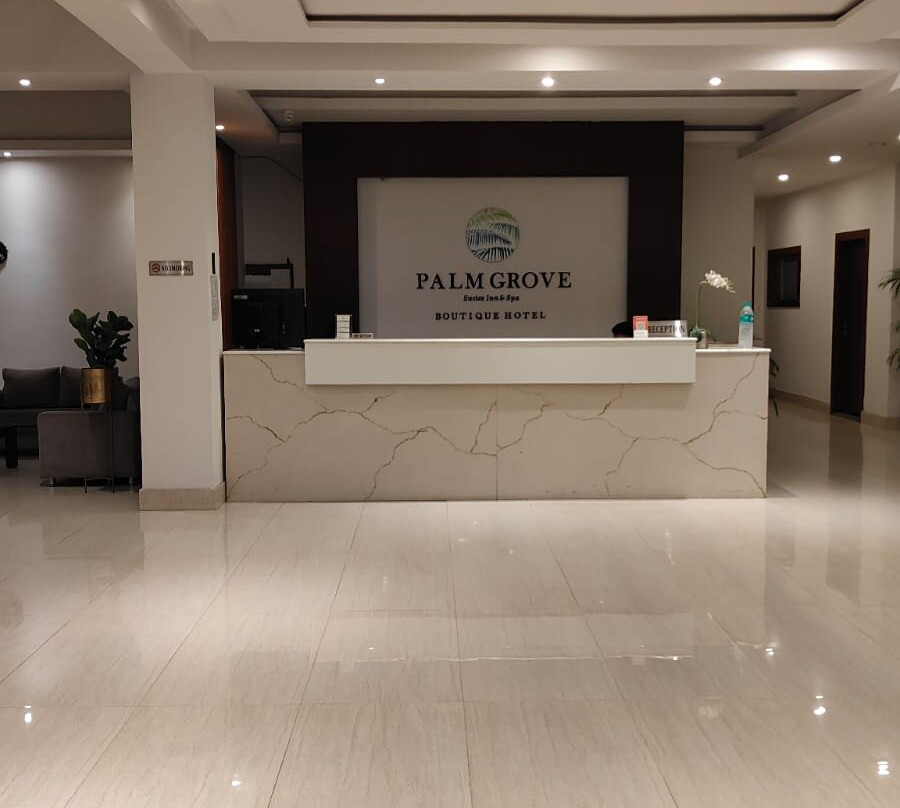 Palm Grove Suites Inn & Spa