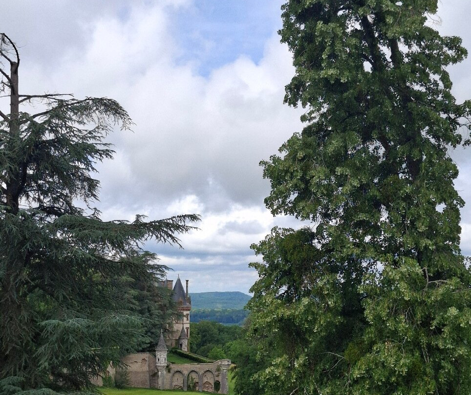 Golf Club du Chateau de Bournel-Cubry必去景点
