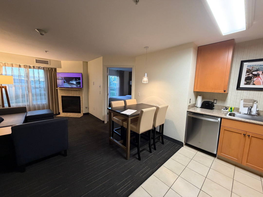 比灵斯Residence Inn 酒店主图
