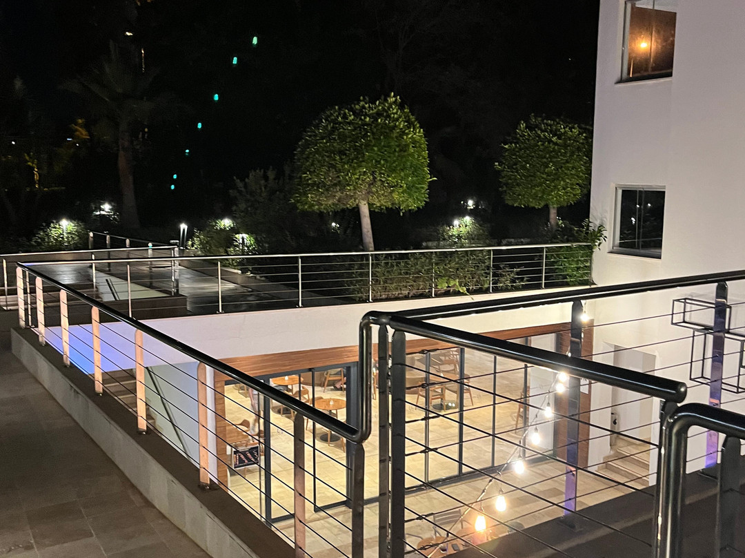 亚丽汉一酒店主图