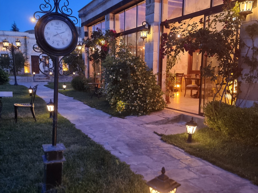 塞拉芬洞穴酒店主图