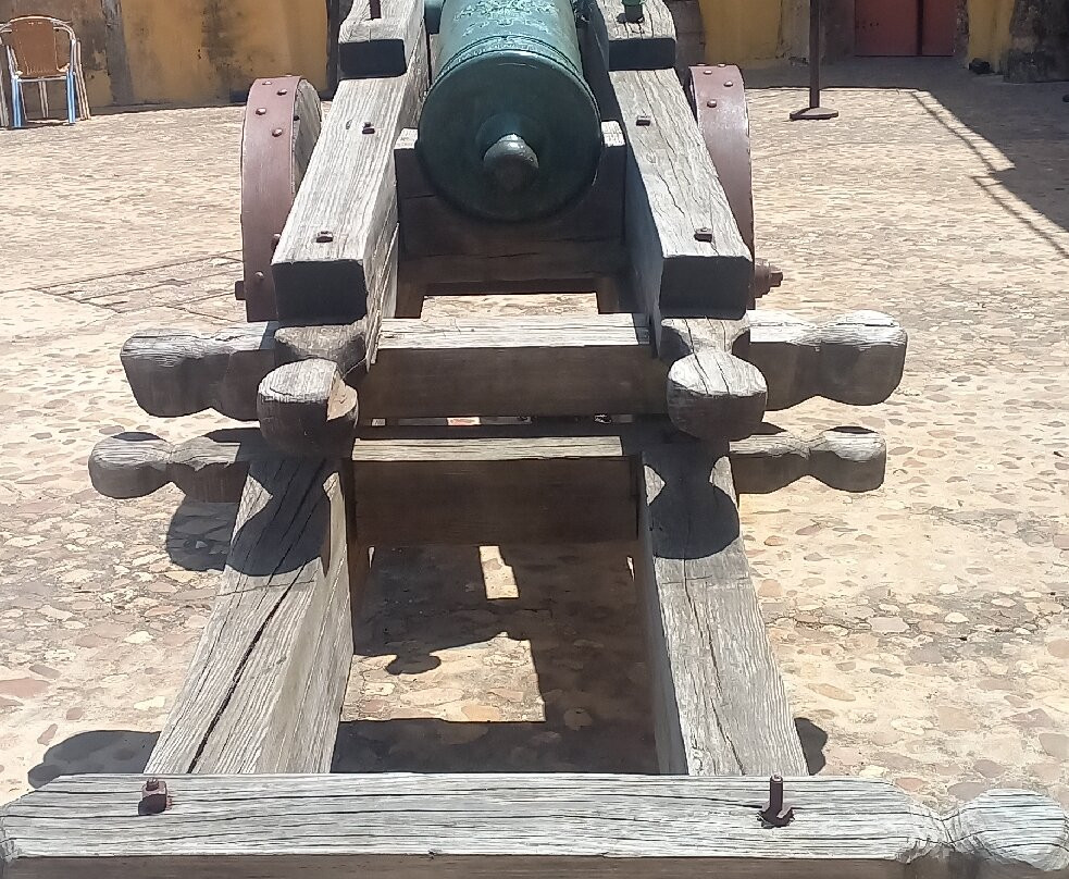 Forte de Nossa Senhora da Graça-埃尔瓦什必去景点