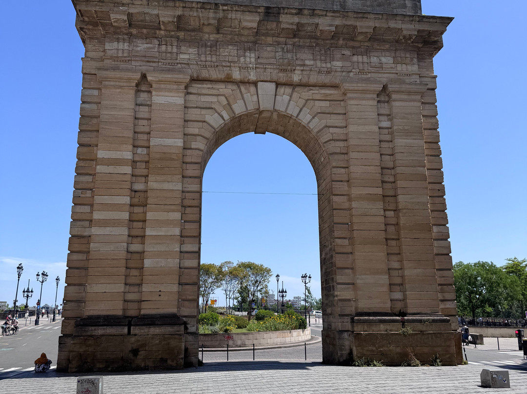 Porte de Bourgogne-波尔多必去景点