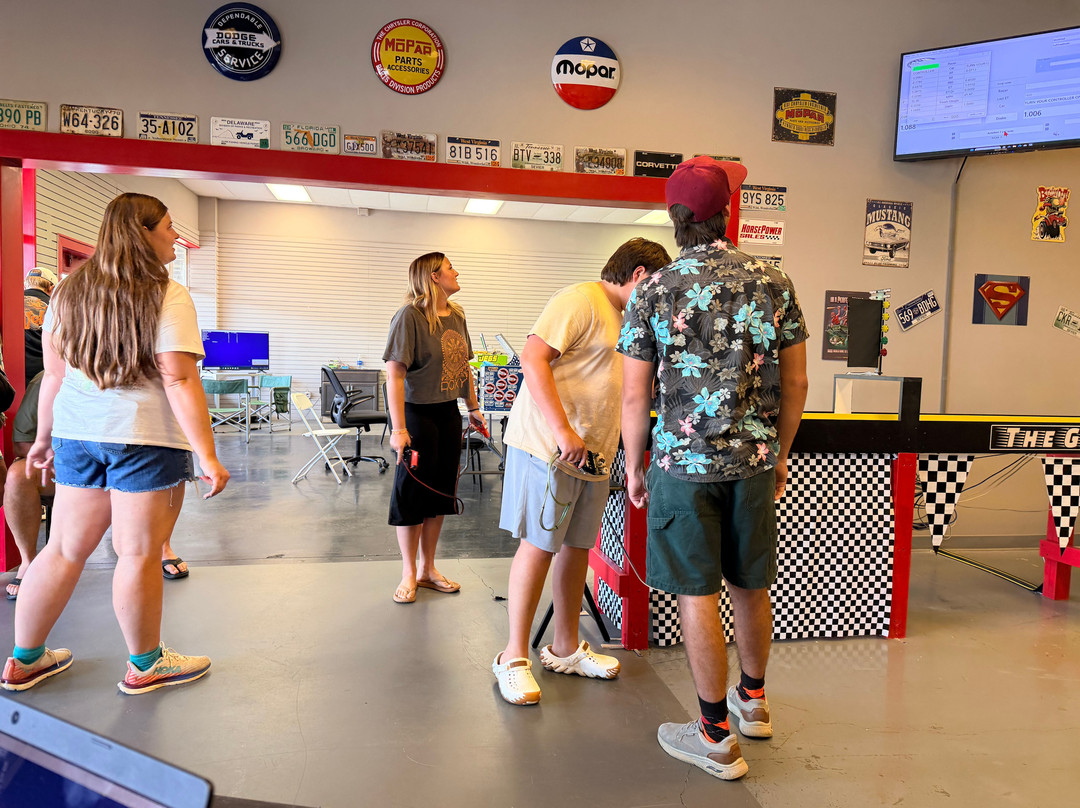 The Checkered Flag Slot Car and RC Complex-塞维尔维尔必去景点