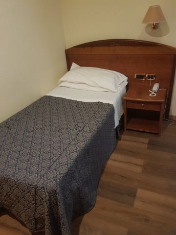 罗西酒店-旅行者