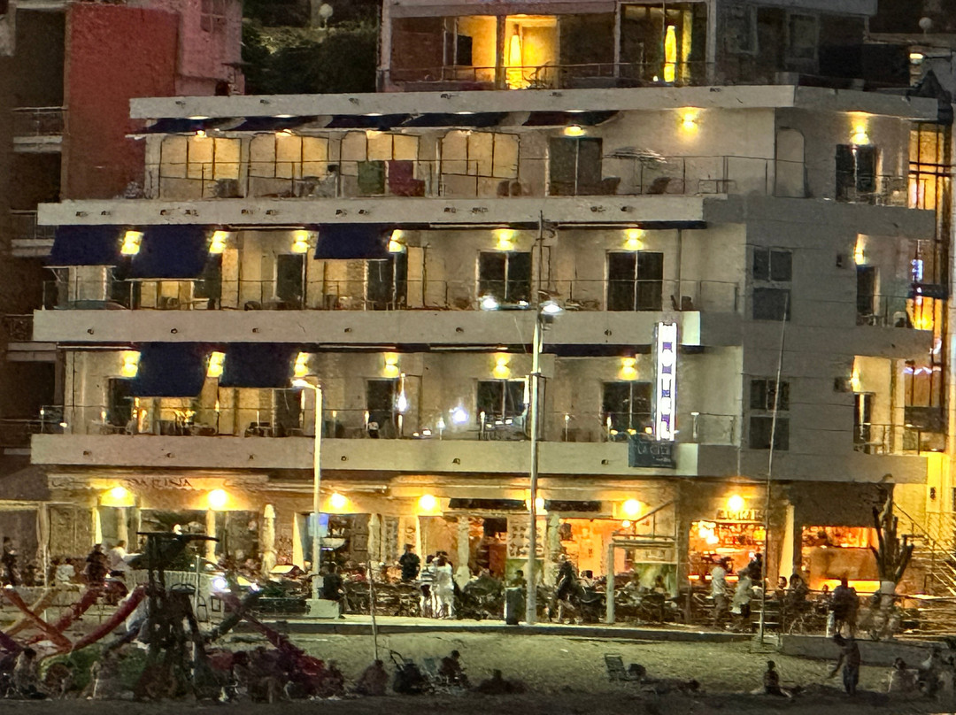 拉卡拉酒店主图