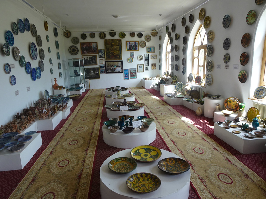 Gijduvan ceramics of The Narzullaevs-Gijduvan必去景点