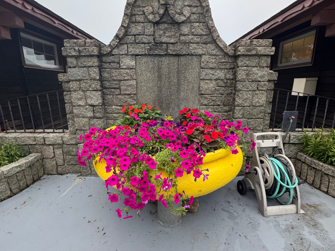 瑞士小屋村旅馆主图
