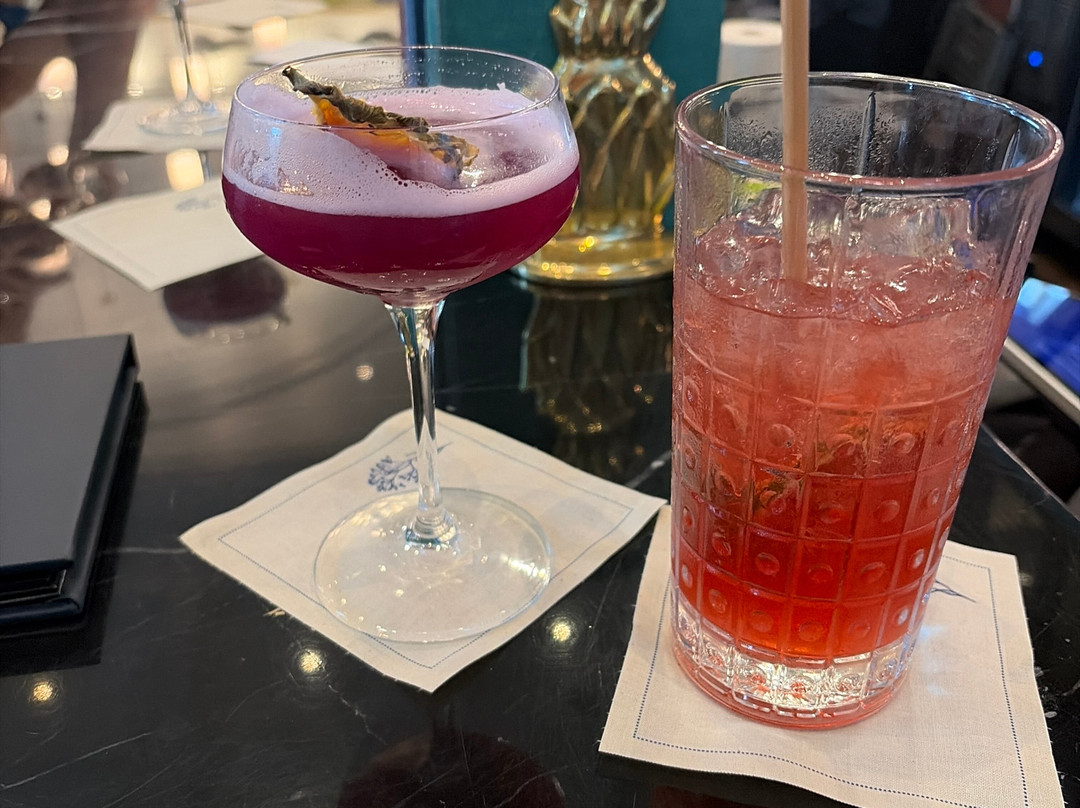 洛特雷尔酒店主图