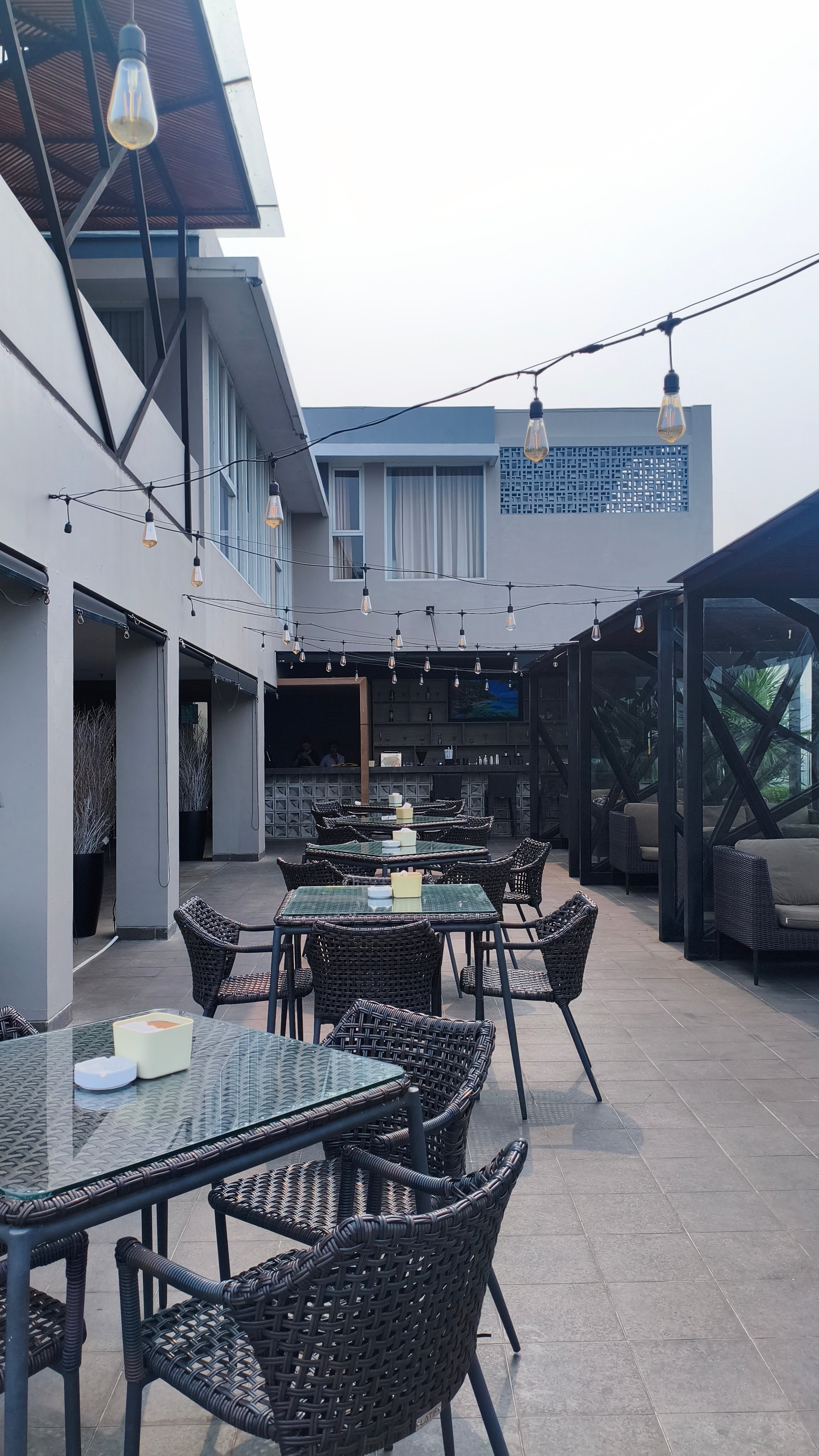 美娜多罗杰斯酒店-旅行者