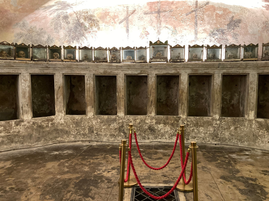 Complesso Monumentale Sant' Anna Dei Lombardi-那不勒斯必去景点