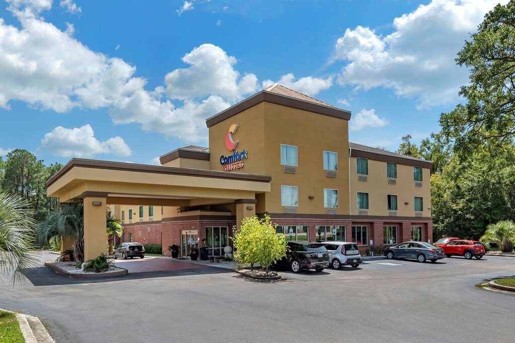 Comfort Suites