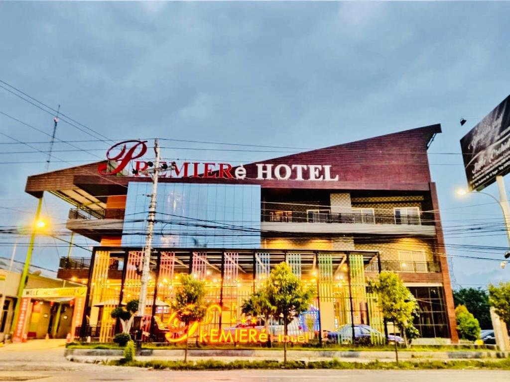 Premiere Hotel Tegal-官方
