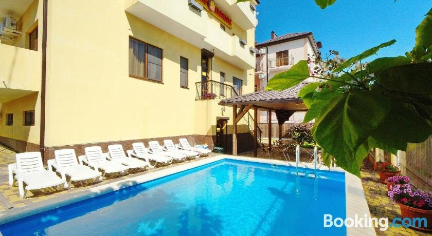 Yuzhniy Polus Guest House