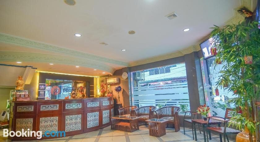 RedDoorz Near Tugu Naga Singkawang