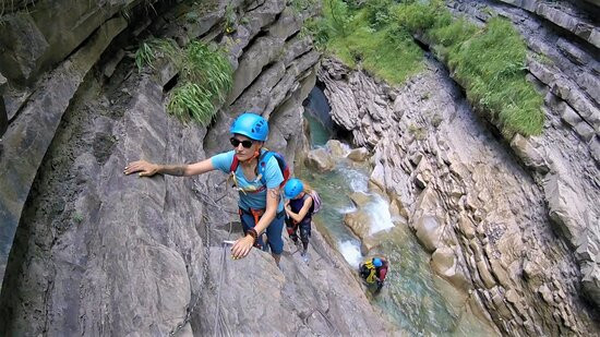 AventuraTrek Guias de Montaña y Barrancos景点图片