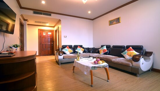 春蓬花园酒店主图