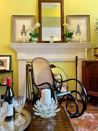 Leduc Art & Antiques At The Boroughs Collective景点图片
