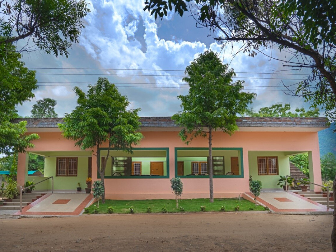 Spot On Maaya Farm Stays