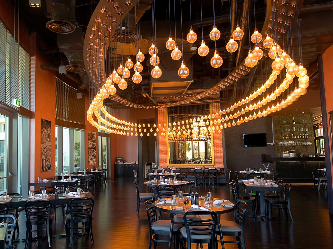 Stills Restaurant & Bar主图