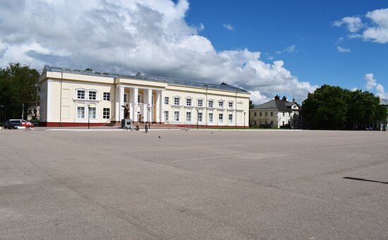 Narodnaya Square景点图片