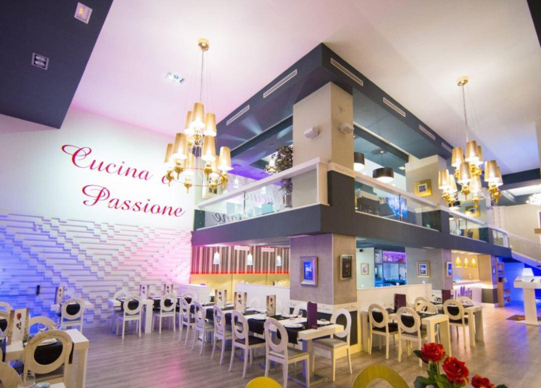 La Mafia Se Sienta A La Mesa