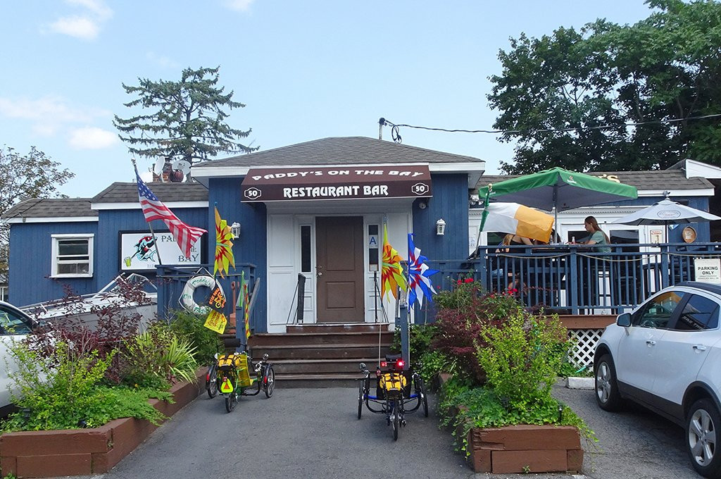 Whitestone旅游景点-Paddys on the Bay