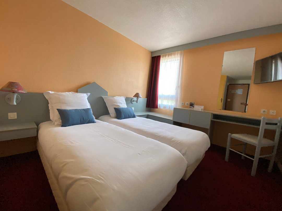 Brit Hotel Essentiel Moulins Avermes主图