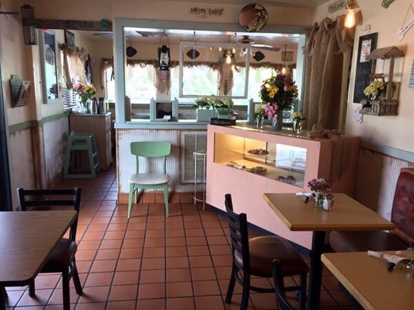 Birney餐馆和美食-Shabby Shack Eatery & Terra's Kraft Kitchen