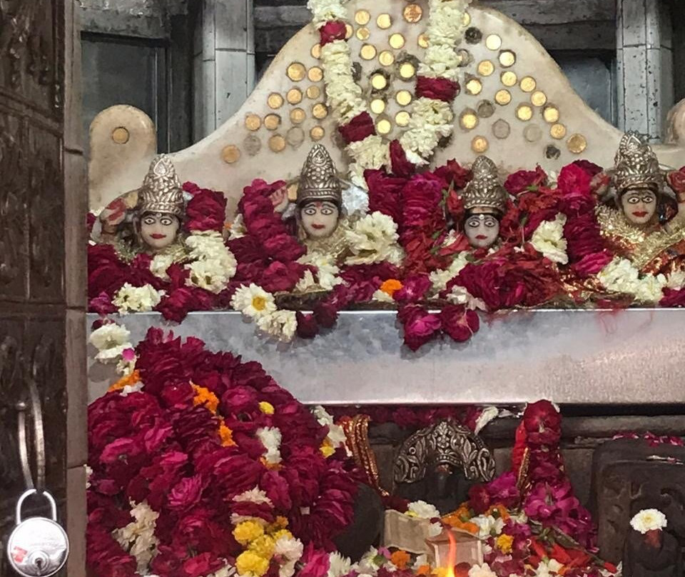 Tapeshwari Devi Temple景点图片