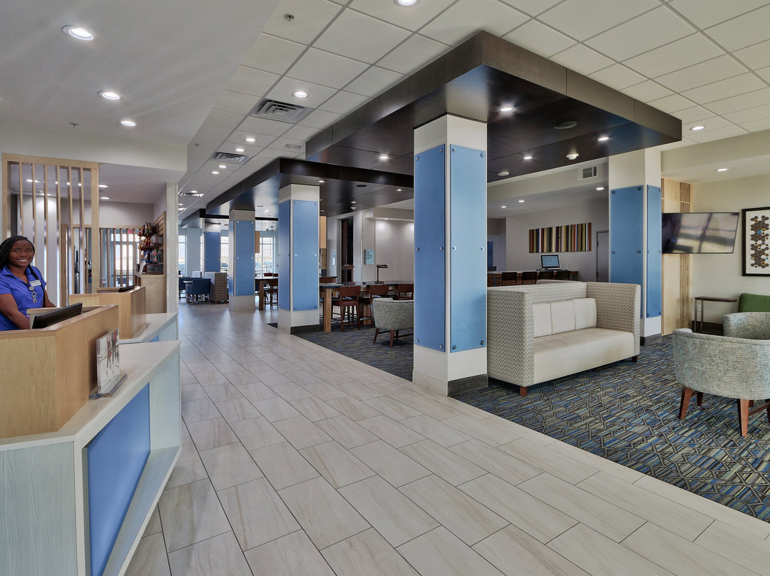 洲际智选假日套房酒店休斯顿东 - 8号环线主图