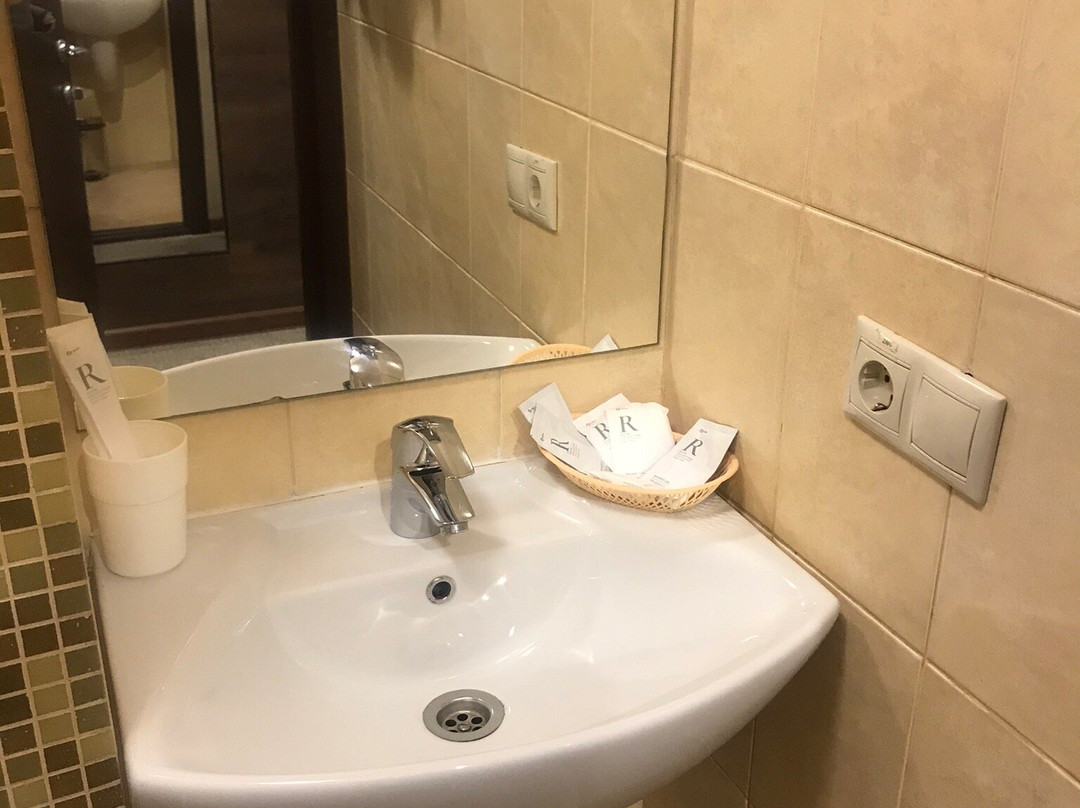 Diplomat Hotel主图