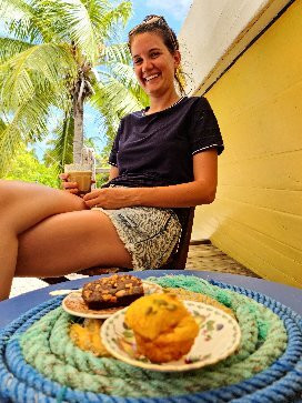 The Big Barge Art Centre-West Island必去景点